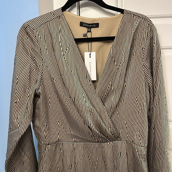 Geometric Long Sleeve Dynamite Dress - Picture 2 of 4